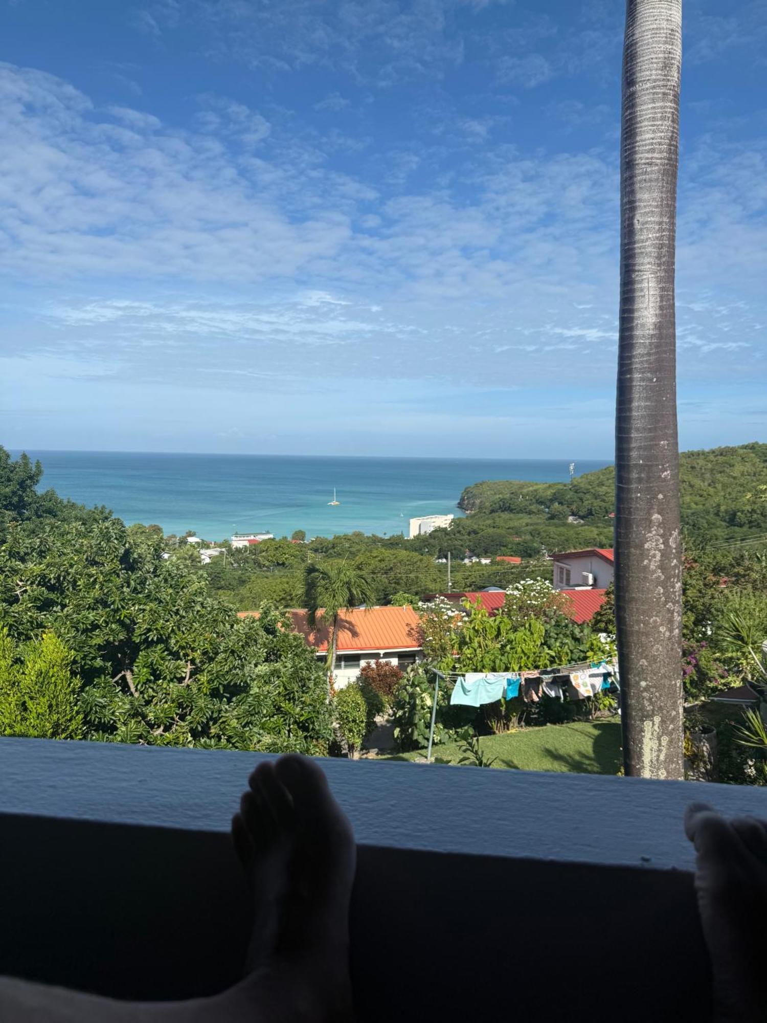 Attractive 2-Bed Apartment Stunning Sea View 딕킨슨 베이 외부 사진